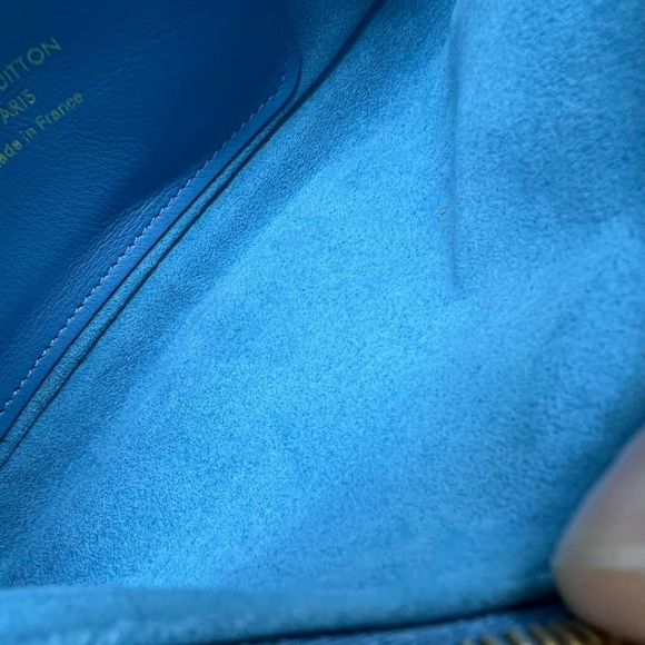 100%  Authentic Louis Vuitton New Wave Blue Monogram Denim Satchel - Picture 10 of 14